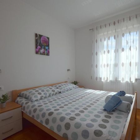 Apartment Baran Cizici Exterior photo